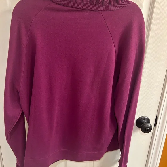 Talbots sweatshirt size XL with Gold Buttons - Picture 5 of 6